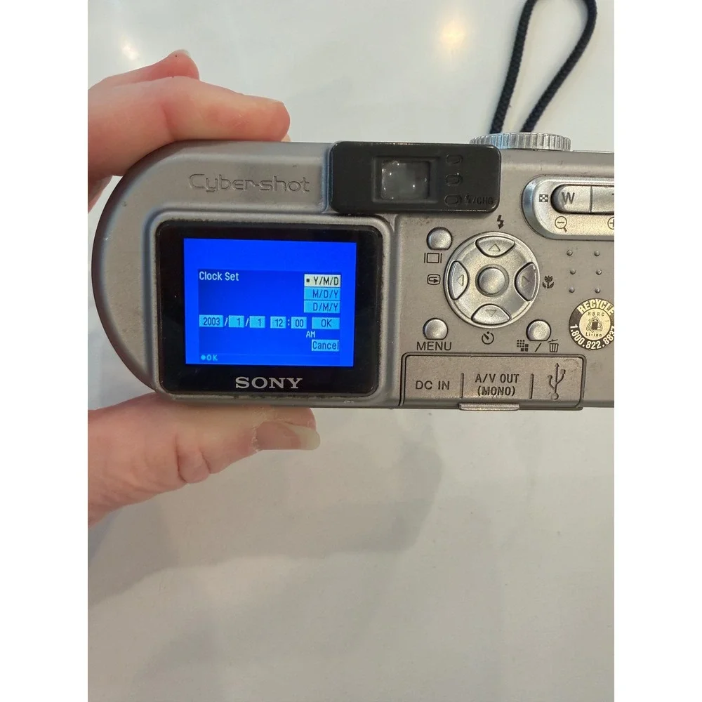 Sony Cyber-shot DSC-P10 5.0MP Digital Camera Silver 3x Optical Zoom Y2K Vintage